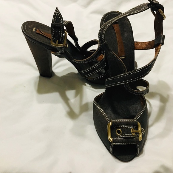 Heels - Picture 1 of 3